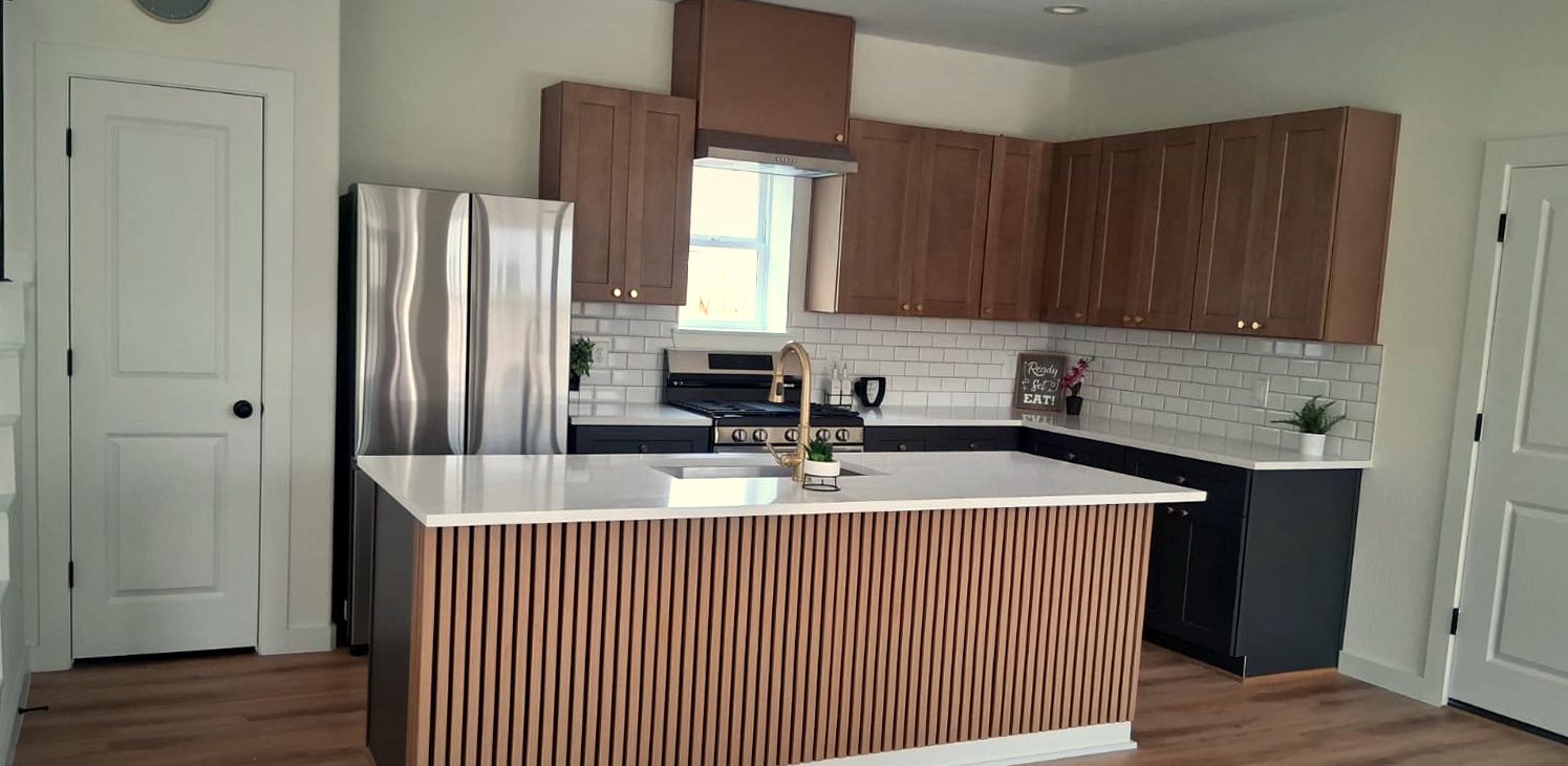 Kitchen with slatted island