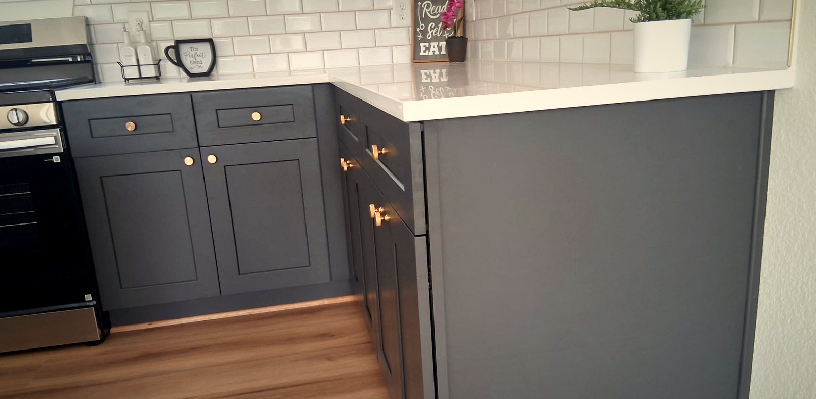 Cabinets & hardware