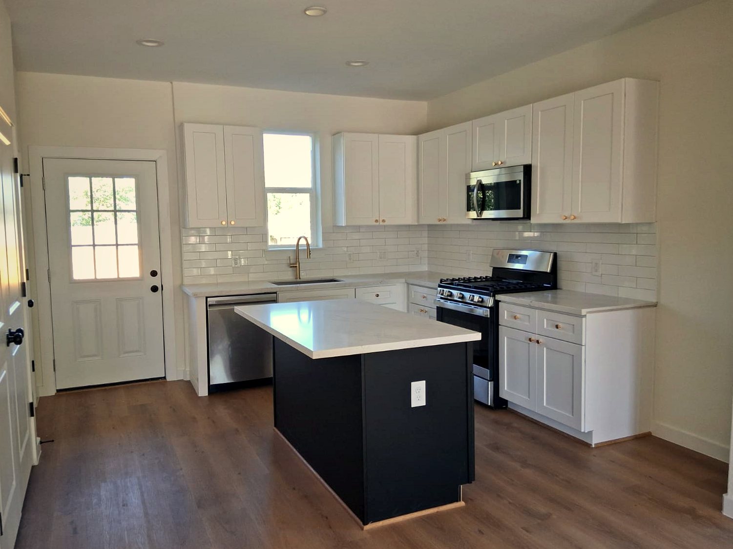 Rent-ready kitchen, Houston area