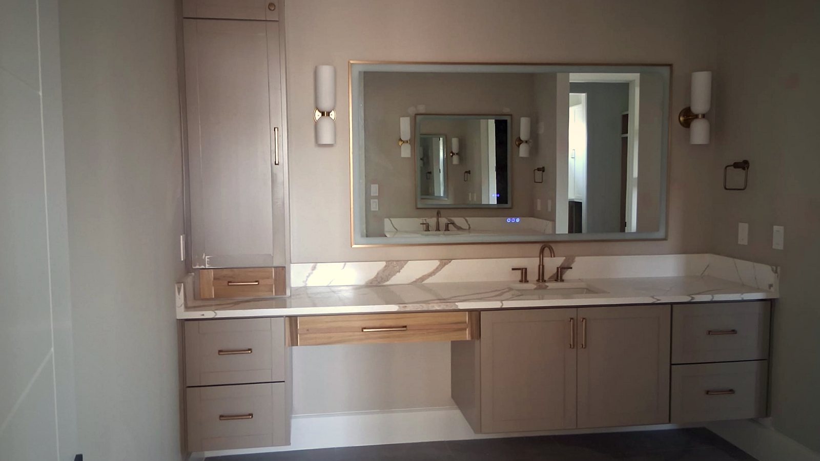 Bathroom vanity